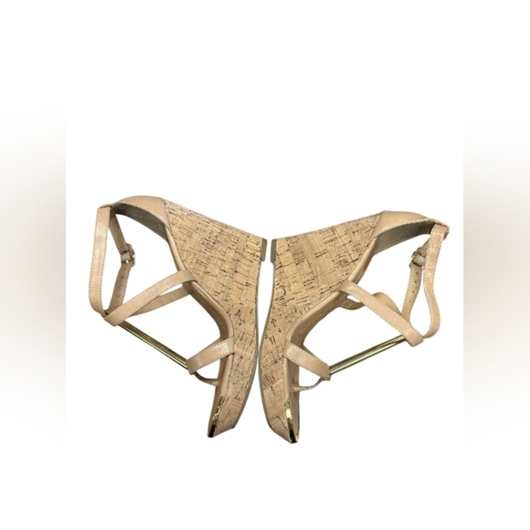Dolce Vita Platform Wedge Sandals in Tan and Gold Size 7.5 NWT - Picture 3 of 7